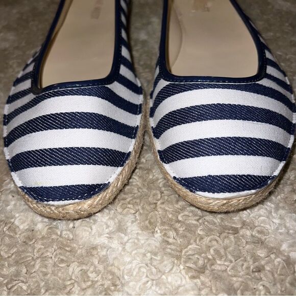 Nine West blue  and White Shoes with Top Quality Materials since 8 - Picture 1 of 5